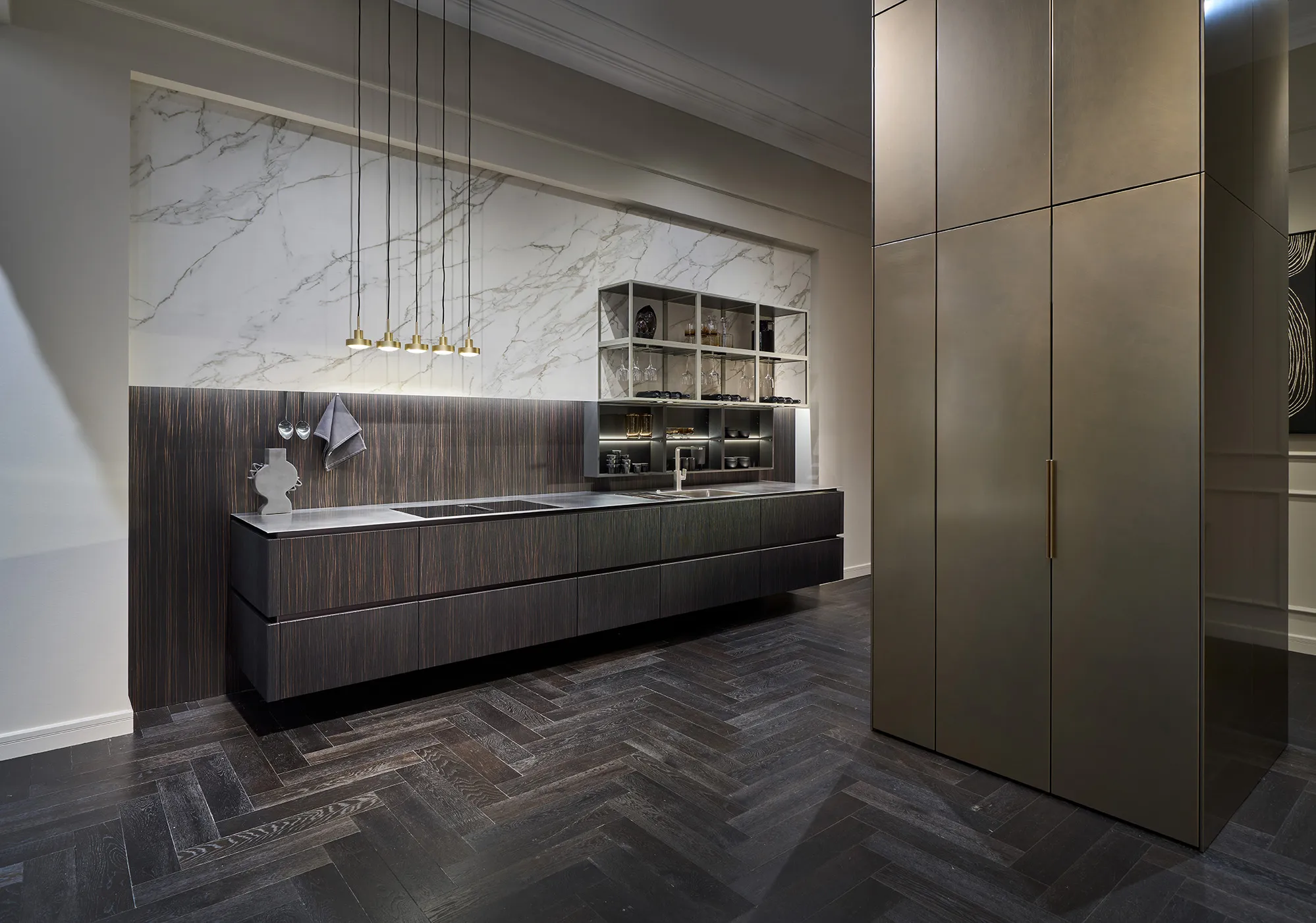 Häcker Systemat — av6070 blackwood av7070 bronze