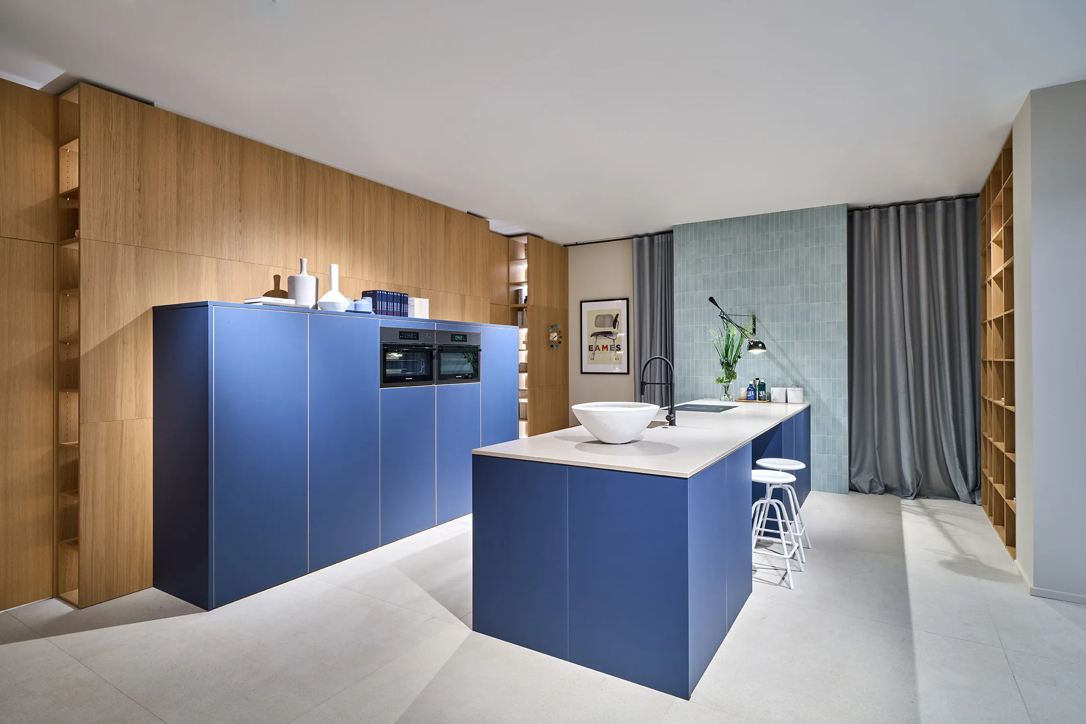 Häcker Systemat — av7080 rauchblau av6088 eiche elegant
